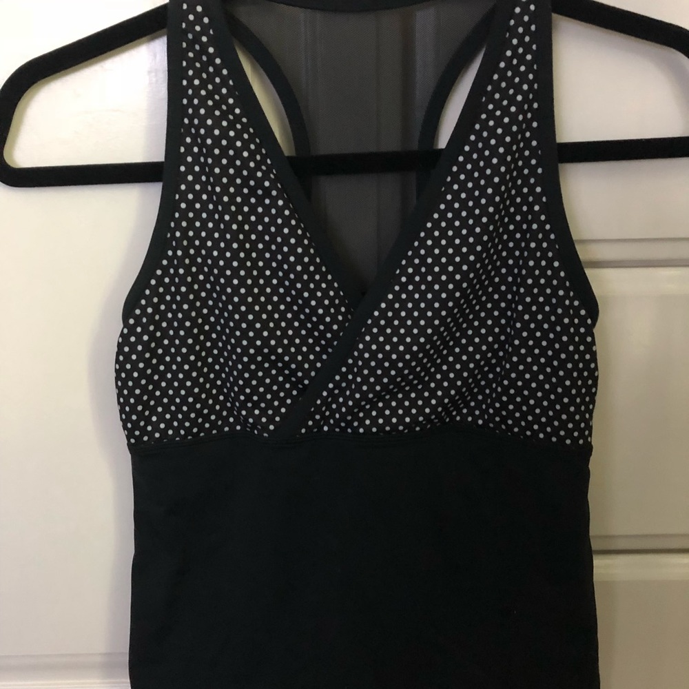 Lululemon workout top